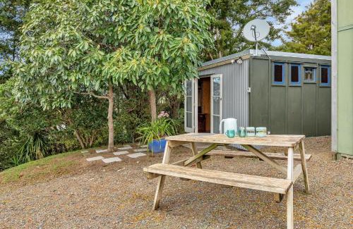 Waipu Casa | Tui Cottage - Waipu Holiday Retreat