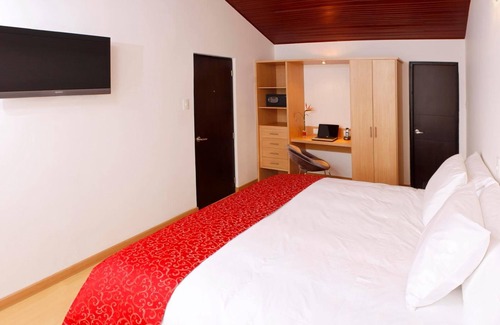 Quinta Paredes Hotel | TuKasa Inn