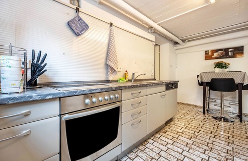 Melle Apartamento | 'TULIP PATH 3', piso en el sótano de vacaciones & fitter con corazón