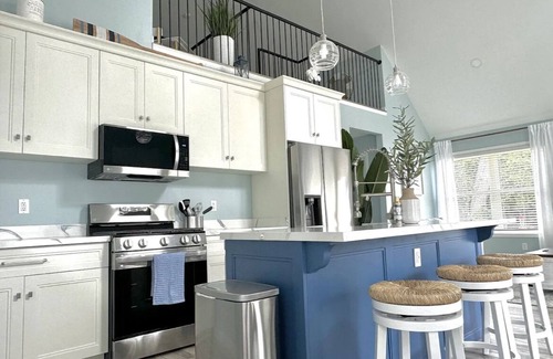 Lexington Casa | Tulip Shores