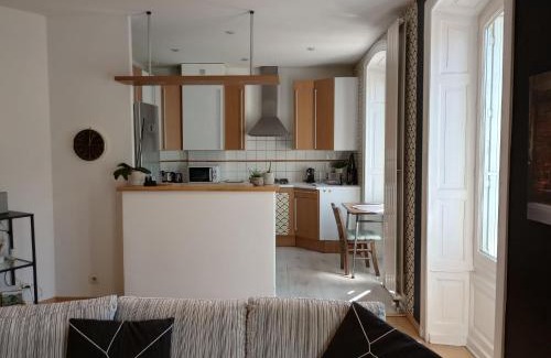 Tulle Apartamento | Tulle : bel appartement lumineux en centre ville