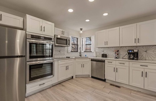 Tulsa Casa | Tulsa Time + 4BR + Mins to Downtown!