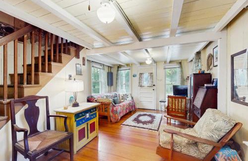 Oak Bluffs Casa | TumbleINN
