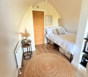 Cwmbach Casa | Tunnel Cottages at Blaen-nant-y-Groes Farm
