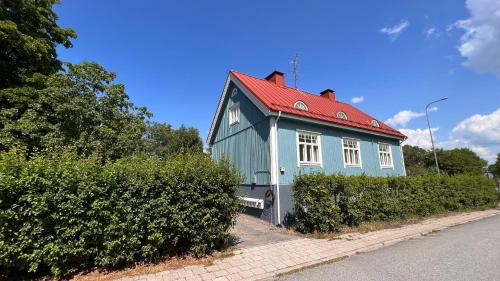 Turku Apartamento | Tunnelmallinen puutalohuoneisto.