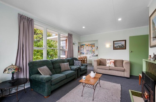 Turangi Casa | Turangi Barracks - Turangi Holiday Home