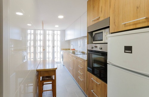 Tavernes de la Valldigna Casa | TURIA - Moderno apartamento en primera línea de playa