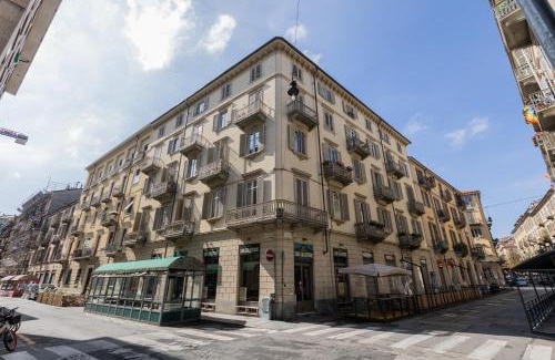 Historic Centre Apartamento | Turin Art Studio by Wonderful Italy