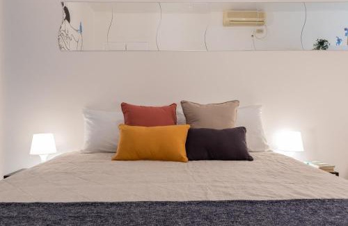 Historic Centre Apartamento | Turin Art Studio by Wonderful Italy