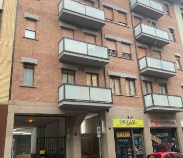 Vanchiglia Apartamento | TURIN CENTER whit PRIVATE PARKING