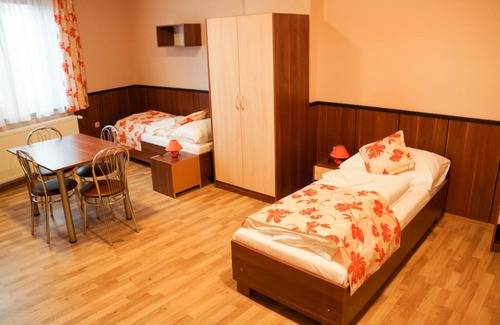 Tornala Casa | Turistická ubytovňa BUCK*