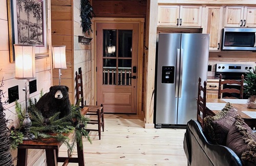 Tullahoma Cabina | Turkey Creek Cabin Rental #2 at Tims Ford Lake, boat dock, Tullahoma.