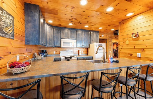 Bryant Cabina | Turkey Hollow cabin with a private hot tub!