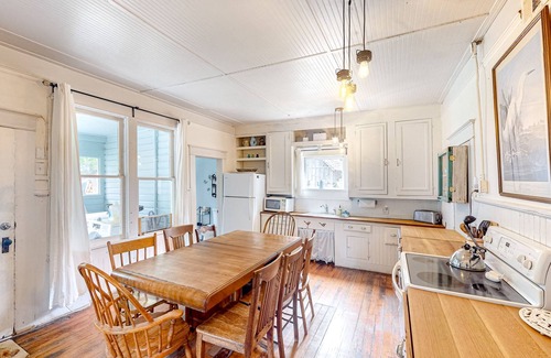 Bandon Casa | Turn-of-the-century home near beaches with porch, fenced yard & fireplace