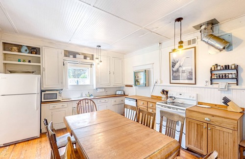 Bandon Casa | Turn-of-the-century home near beaches with porch, fenced yard & fireplace