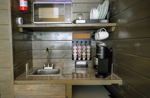 Lake Village Cabina | Turn On Inn