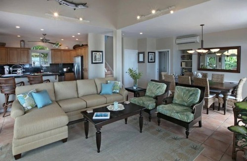 Peterborg Villa | Turquoise Cove-Spectacular Waterfront Views SPECIAL RATE May 1-June 10, 2023
