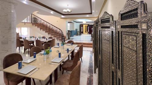 Pyramids Gardens Hotel | Turquoise Pyramids palace