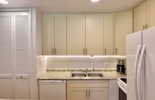 Kahuku Casa | Turtle Bay Aloha Nui Loa***t-090-094-0800-01 1 Bedroom Condo by RedAwning