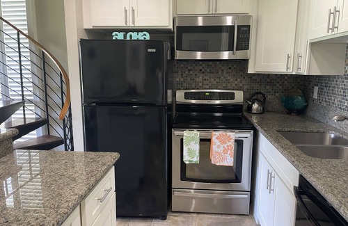 Kahuku Condominio | Turtle Bay Hale Lani***ta-030645555201 1 Bedroom Condo by RedAwning