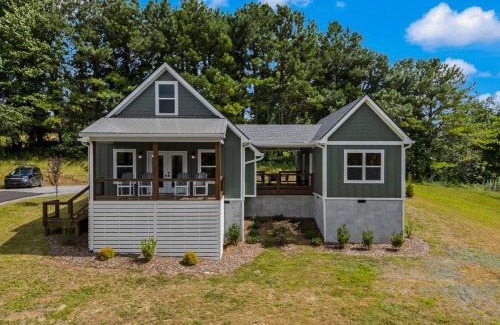 Hayesville Casa | TurtleKnob-1 Bedroom option