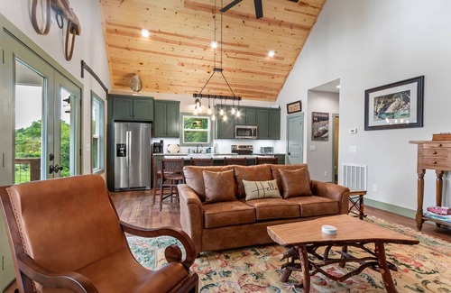 Hayesville Casa | TurtleKnob: Spacious 3BR home in Hayesville with stunning mountain views