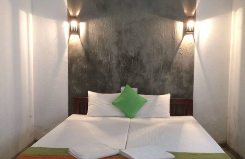 Thiranagama Casa | Turtles Rest and Curry Bowl