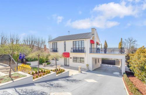 Bathurst Casa | Tuscan Dream on Keppel - Spectacular Views
