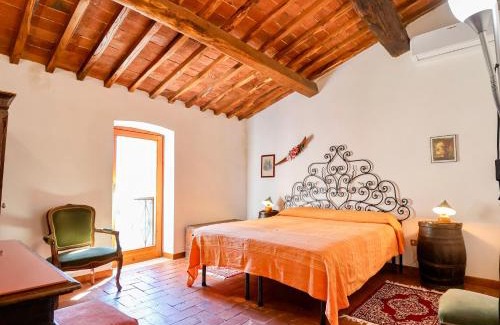 Serravalle Pistoiese Casa | Tuscan Farmhouse in the Countryside