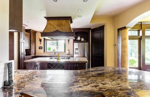 Sherwood Casa | Tuscan home in NW wine country