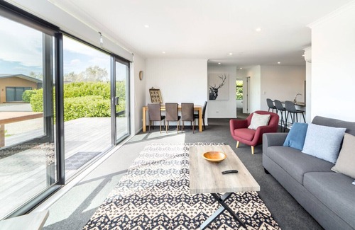 Martinborough Casa | Tuscan Spa, Martinborough