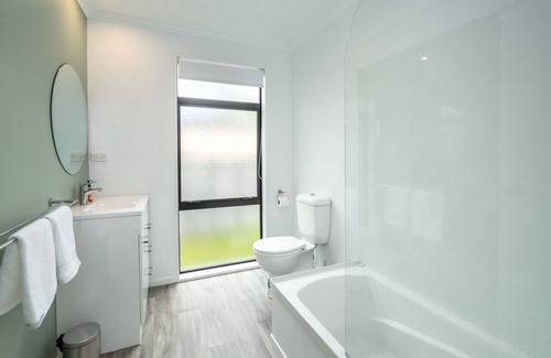 Martinborough Casa | Tuscan Spa, Martinborough