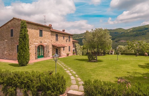 Monsummano Terme Villa | Alquiler de villas toscanas, Alquiler de villas con piscina