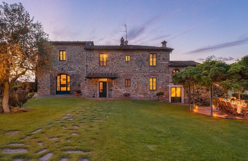 Monsummano Terme Villa | Alquiler de villas toscanas, Alquiler de villas con piscina