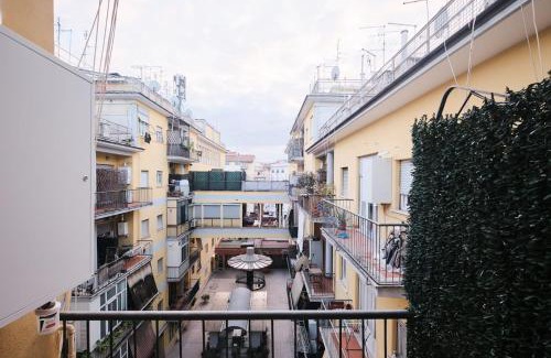 Cinecitta Apartamento | Tuscolana White Apartment