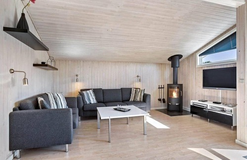 Hirtshals Casa | TV1102 Hirtshals - Øster Kjulvej 28
