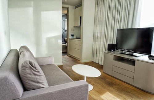 Causeway Bay Hotel | Twenty One Whitfield