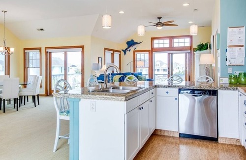 Buck Island Casa | Twice The Fun II, 5-min walk to Corolla beach, restaurants, & shopping.