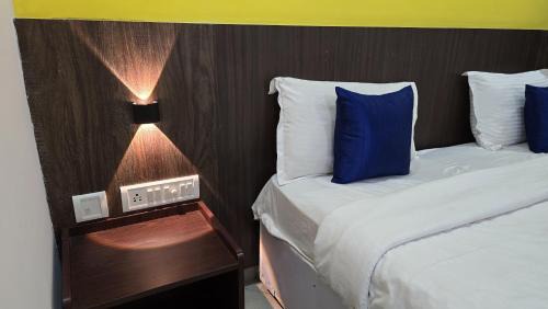 Purasaiwakkam Hotel | Twilight Inn, Purasaiwakkam
