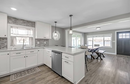 Trufant Casa | Twilight Pointe: Your Front-Row Seat to Fall Color - Bonfires, Blankets & Beautiful Fall Views