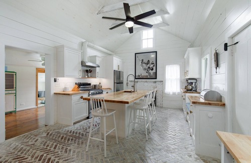 Clinton Corners Casa | Twin Cedar Pond: Modern Farmhouse w/ Sprawling Deck and Oversized Indoor Hot Tub