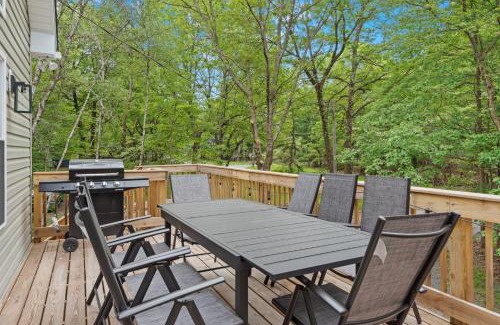 Albrightsville Chalet De Esquí | Twin Chalet - 6 BDs Hot Tub Game Area and more