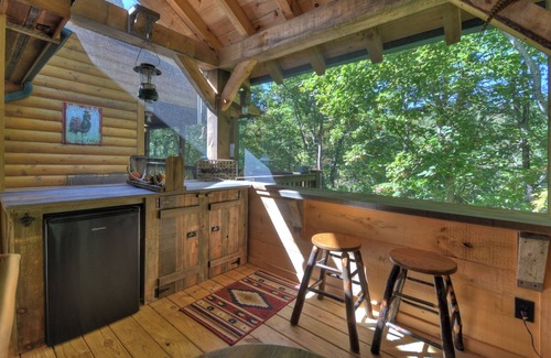 Copperhill Cabina | Una cabaña hermosa y aislada cerca del río Ocoee