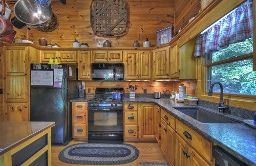 Copperhill Cabina | Una cabaña hermosa y aislada cerca del río Ocoee