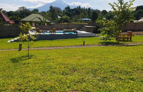 Arusha Casa | Twin Double Room 6 at Rafiki Retreat