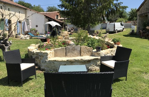 Le Vieux-Cerier Cabina | Twin Emperor Tent - Bbq, Pool & Pet Friendly