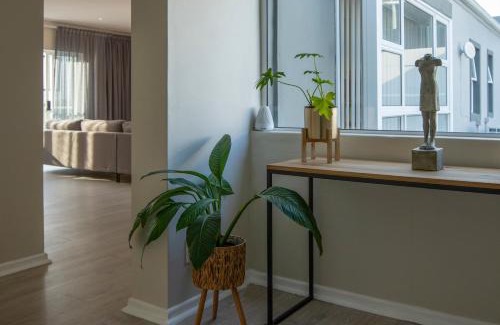 Hermanus City-Centre Apartamento | Twin Gables, centrally located 2 bedroom apartment