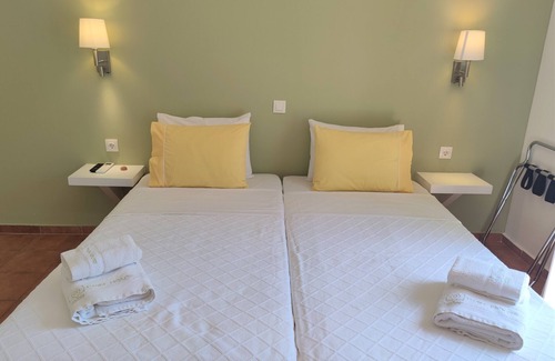 Spetses Casa | Twin House