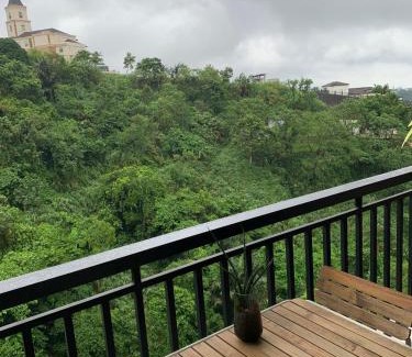 Laurel Apartamento | Twin Lakes Belvedere 1 Tagaytay