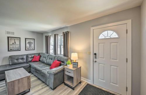 Twin Lakes Casa | Twin Lakes Escape with Deck Less Than 1 Mi to Beach!